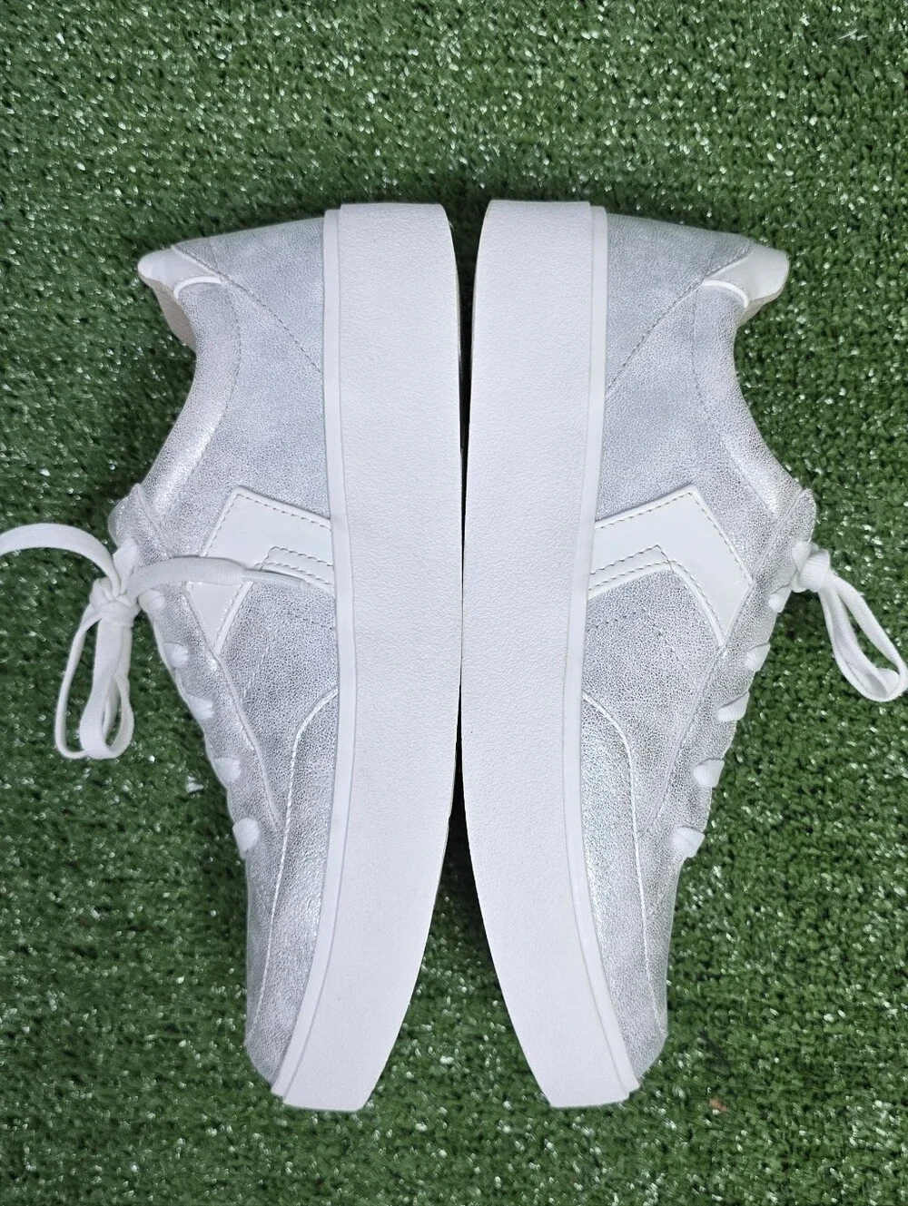 Dr.Scholl's Madison Lace Metallic Classic Sneakers In Silver Womens Size 10M